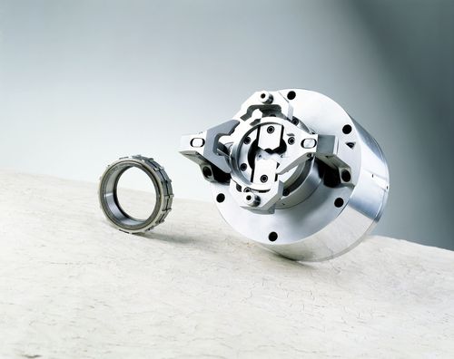 7-IN, DIA. FACE CLAMPING FIXTURE WITH A MODEL 470 2-JAW MOUNTED IN THE CENTER